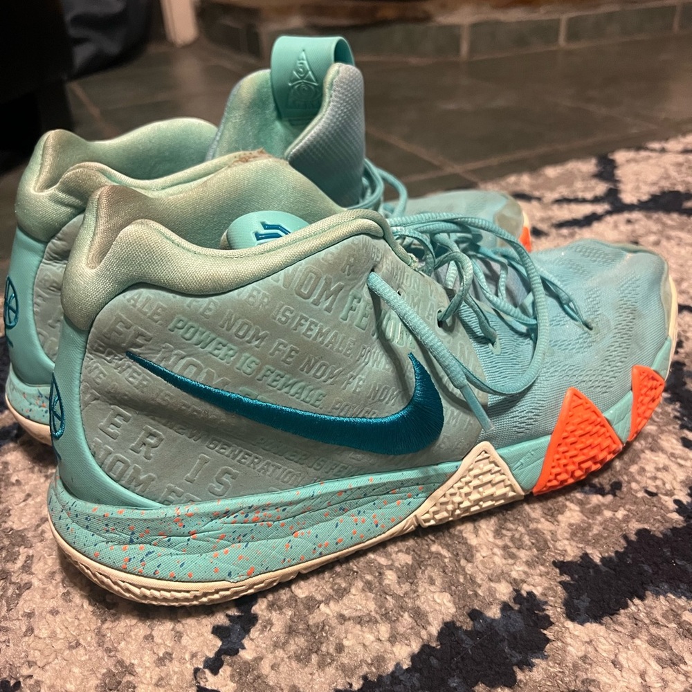 Kyrie Basketball Shoes